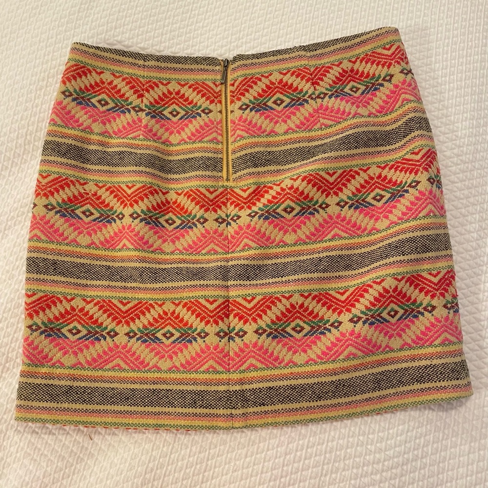 The Limited tribal print mini skirt. Sz 8 - Picture 3 of 3